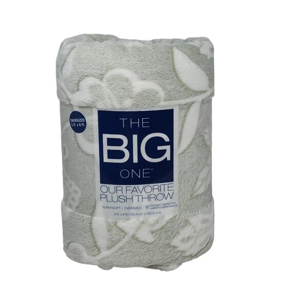 The Big One Oversized Plush Throw Blanket Frosted Green Leaves 60" x 72" - Picture 1 of 7